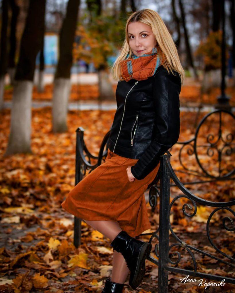 осенняя девушка в парке